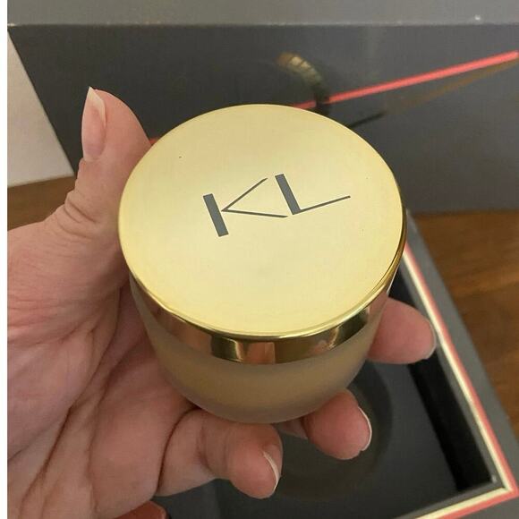 Karl Lagerfeld Private Luxuries Soap 1.75 oz Perfumed Body Cream 2 oz Gift Set - Picture 9 of 13